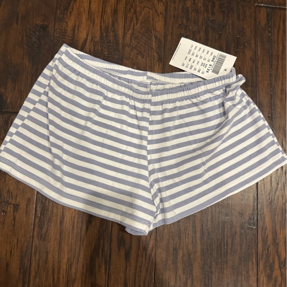Brandy Melville Pants - Brandy Melville Shorts